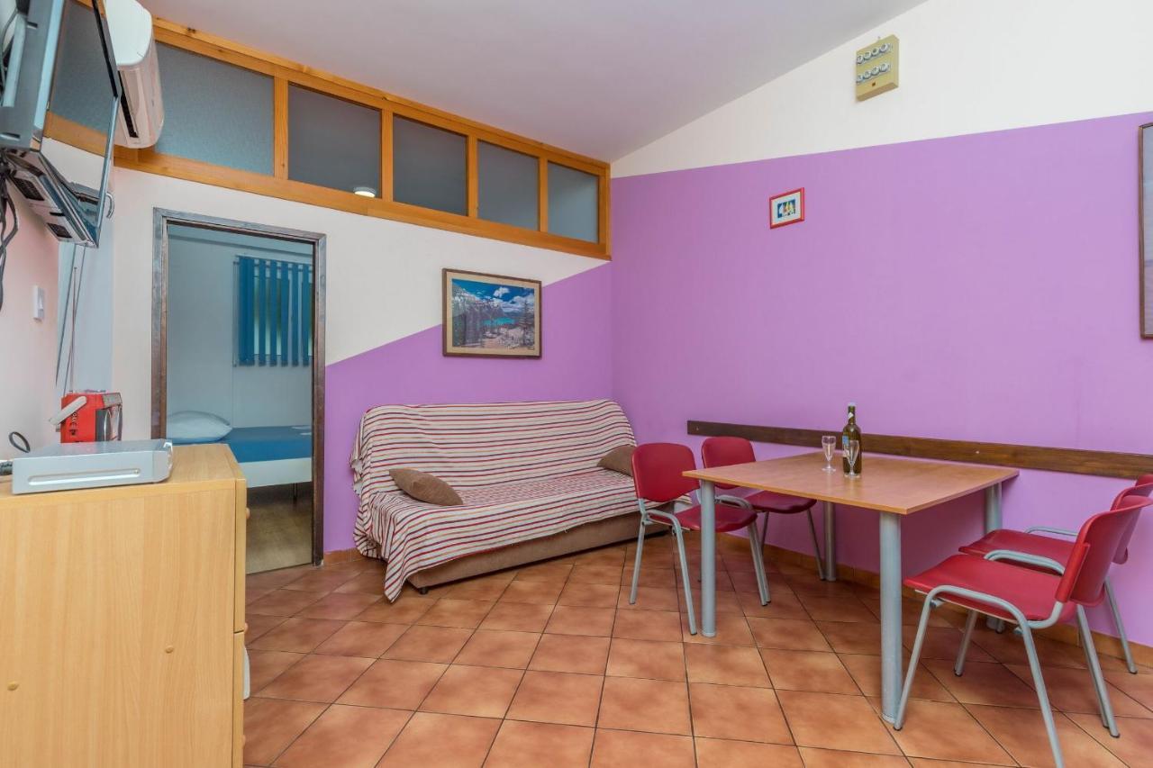 Apartman Lux1 Selce Eksteriør billede
